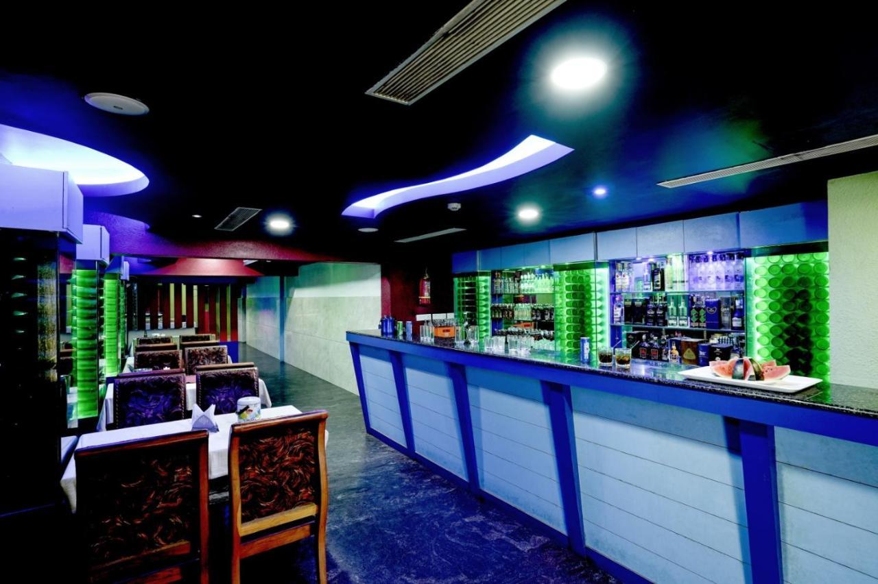 Empire Residency Hotel Tiruvalla Eksteriør billede